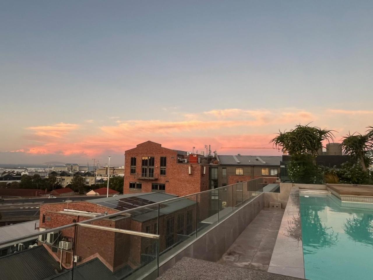 Modern Apartment In The Docklands, De Waterkant, Cape Town Stunning Views, Gorgeous Pool Deck Экстерьер фото